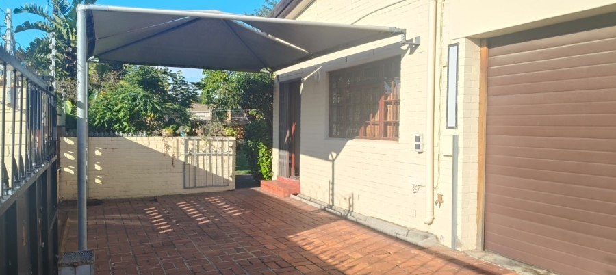 6 Bedroom Property for Sale in Cravenby Western Cape